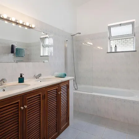 The Lemon Tree 4*