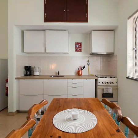 The Lemon Tree Apartmanhotel
